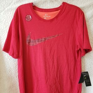 Red Nike T-Shirt - Large